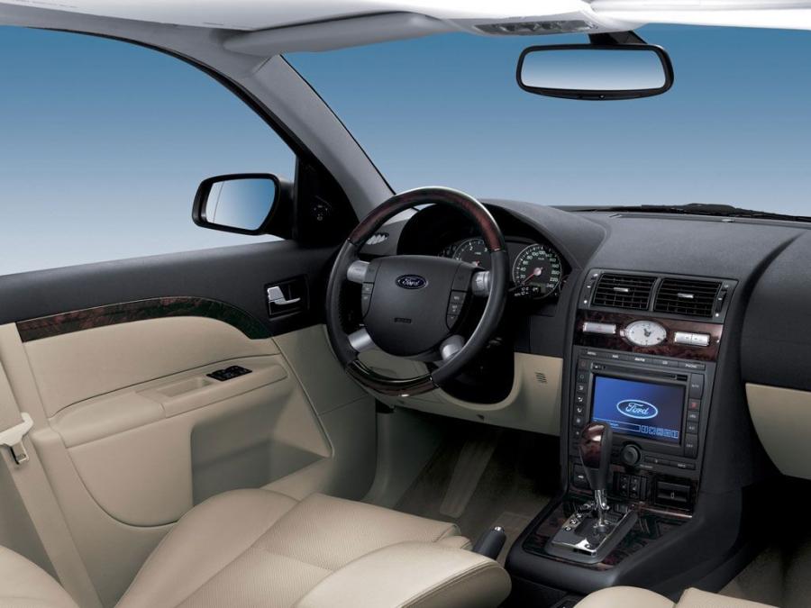  Ford Mondeo Sedan 2000 года  (фото 20 из 24)